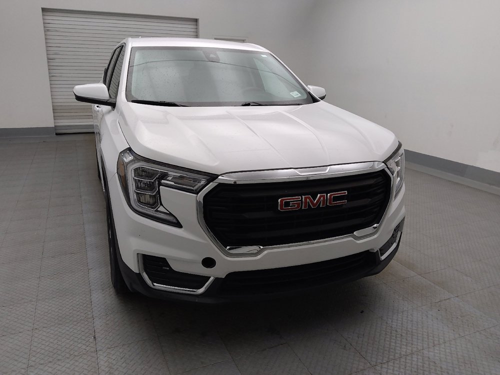 Used 2024 GMC Terrain SLE FWD image 14
