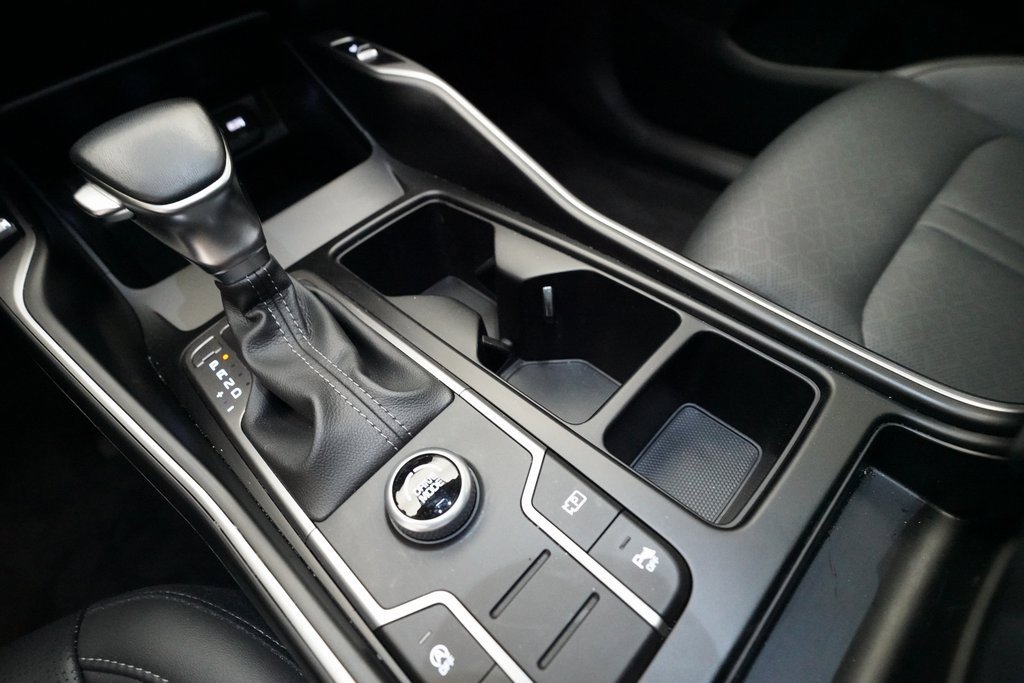 Certified 2022 Kia Sorento S w/ Panoramic Sunroof Package image 16