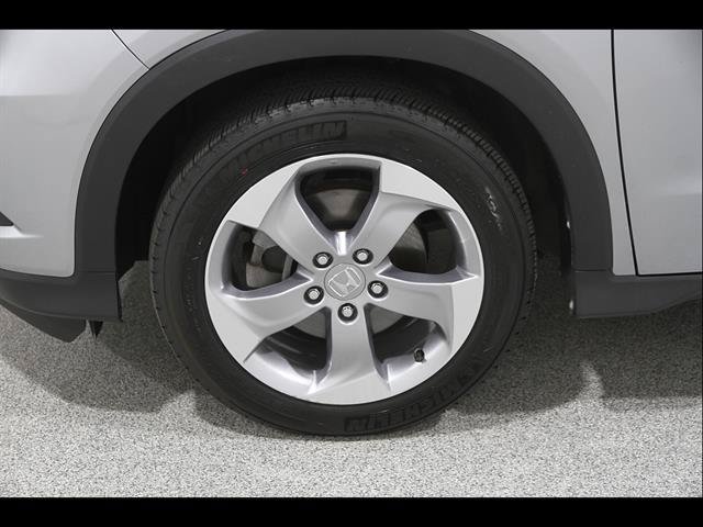 Used 2017 Honda HR-V LX image 19