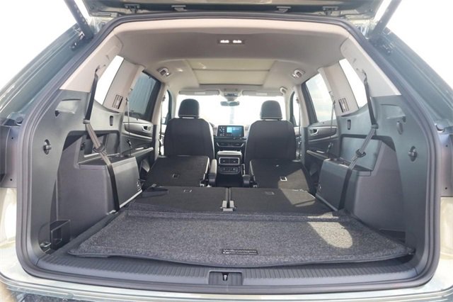 New 2026 Volkswagen Atlas SEL Premium R-Line image 9