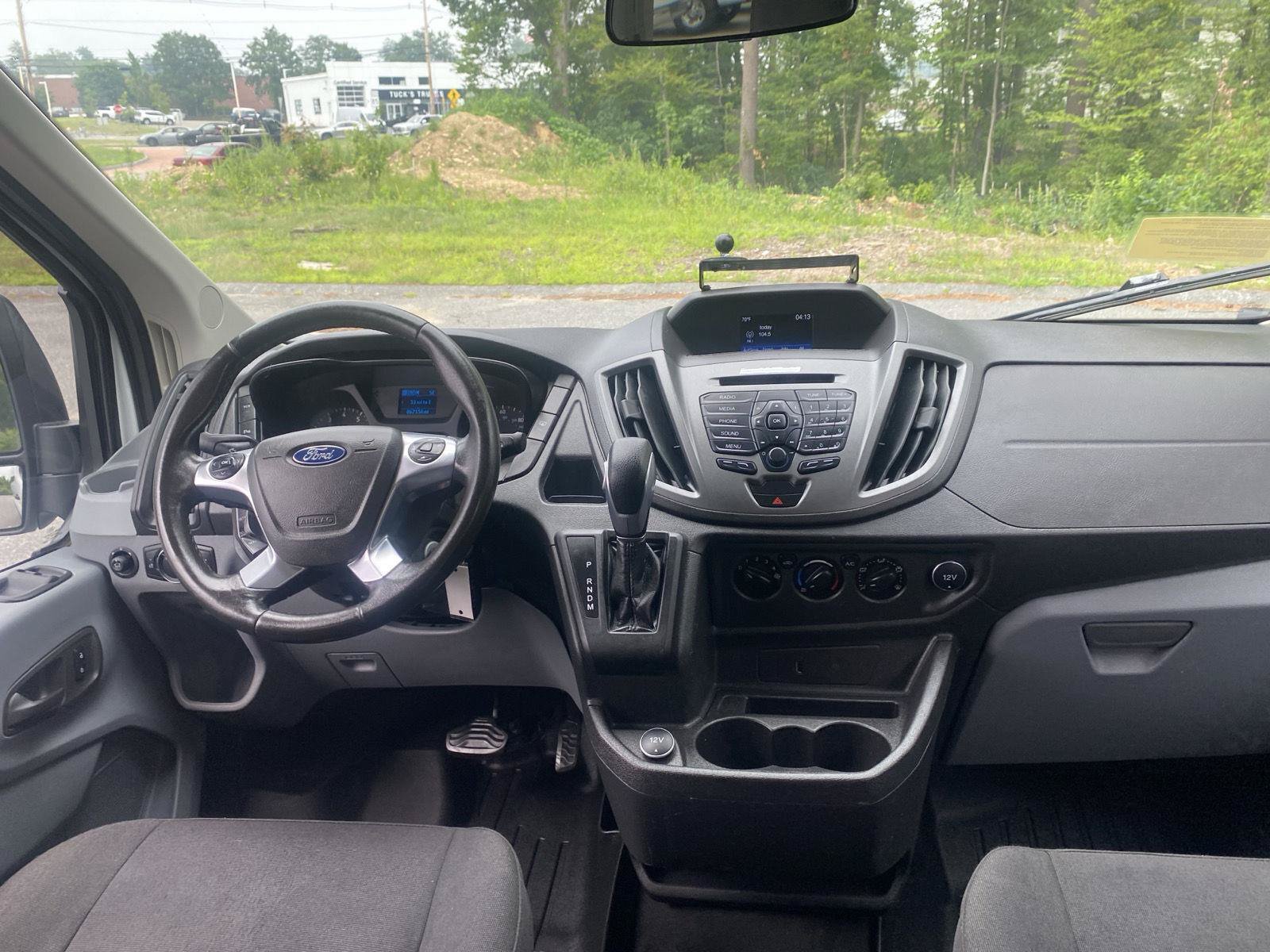 Used 2017 Ford Transit 150 XL RWD image 9