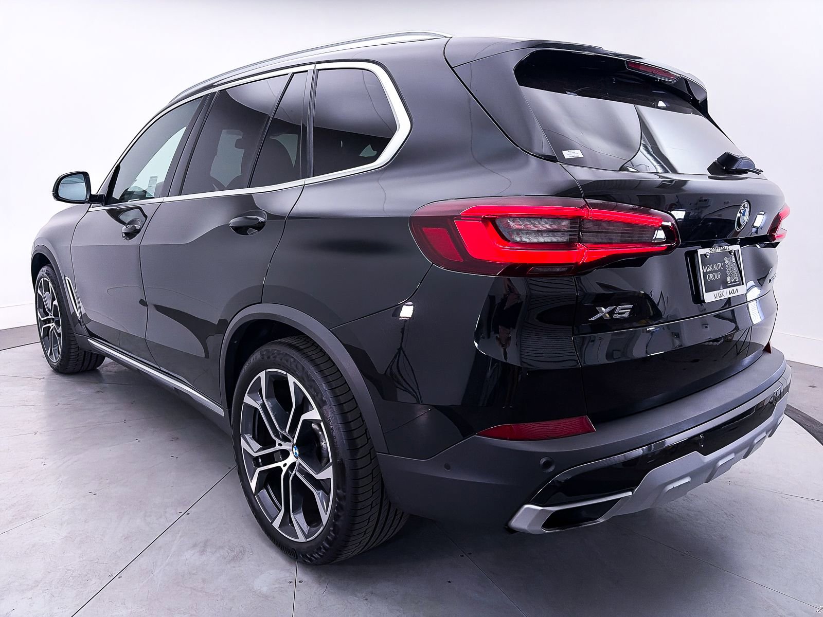 Used 2022 BMW X5 xDrive40i w/ Climate Comfort Package AWD/4WD image 13