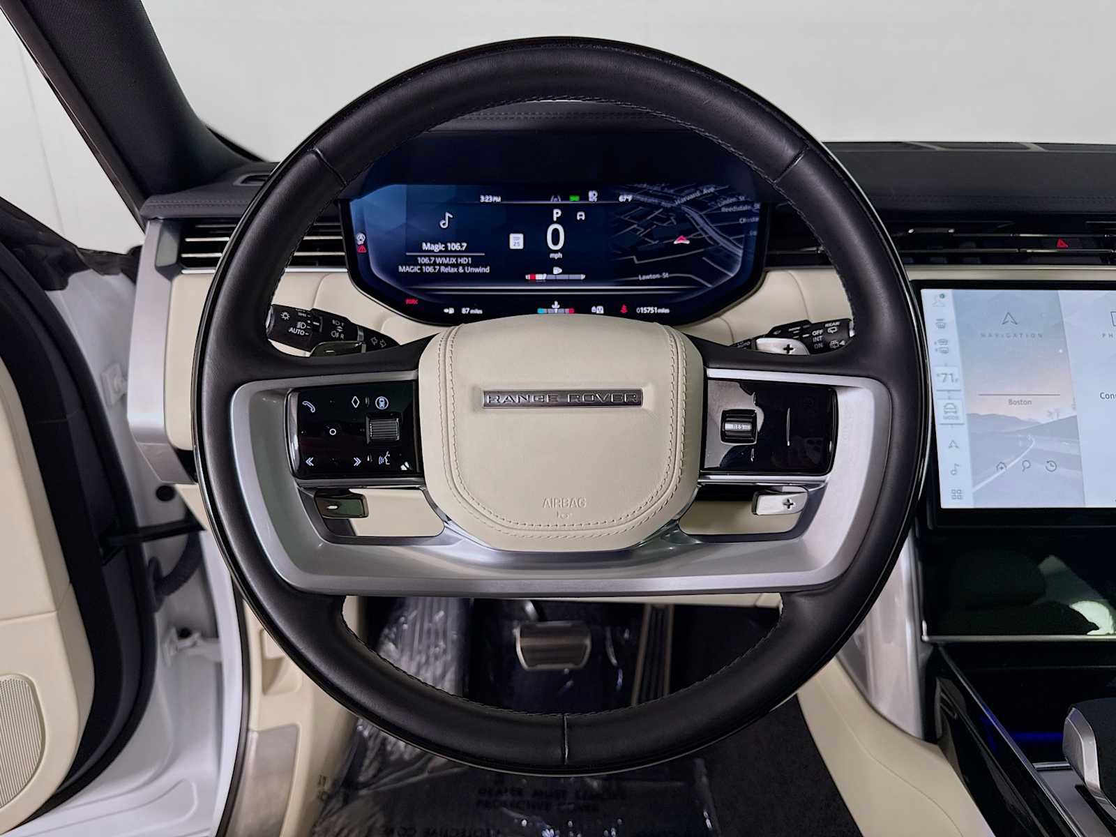 Certified 2024 Land Rover Range Rover SE AWD/4WD image 12