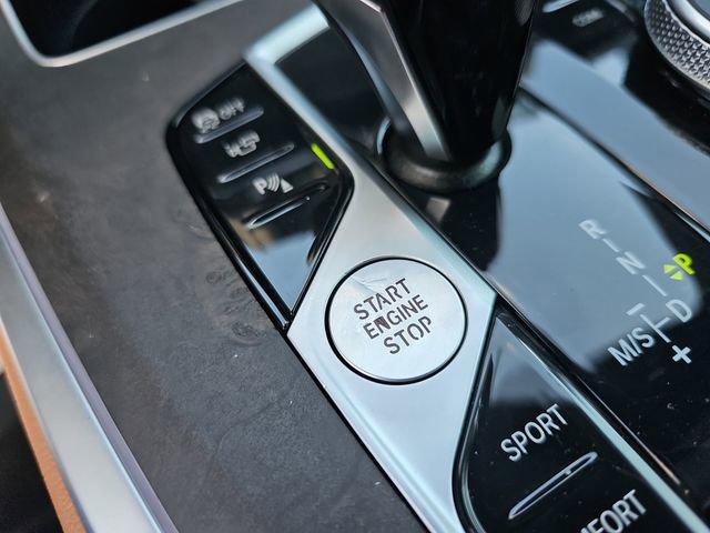 Used 2021 BMW X5 xDrive40i w/ Parking Assistance Package image 30