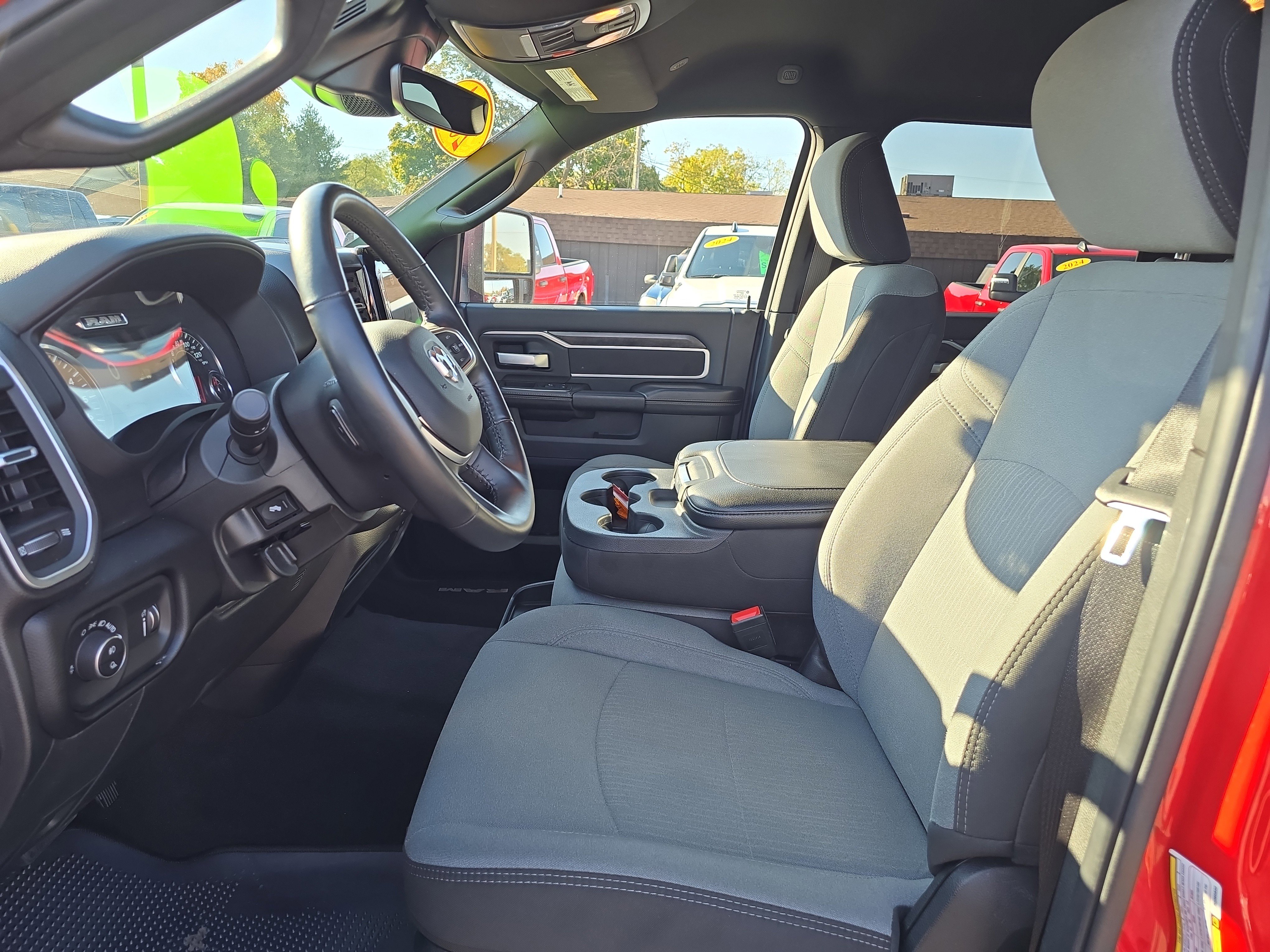 Used 2024 RAM 2500 Big Horn w/ Safety Group image 12