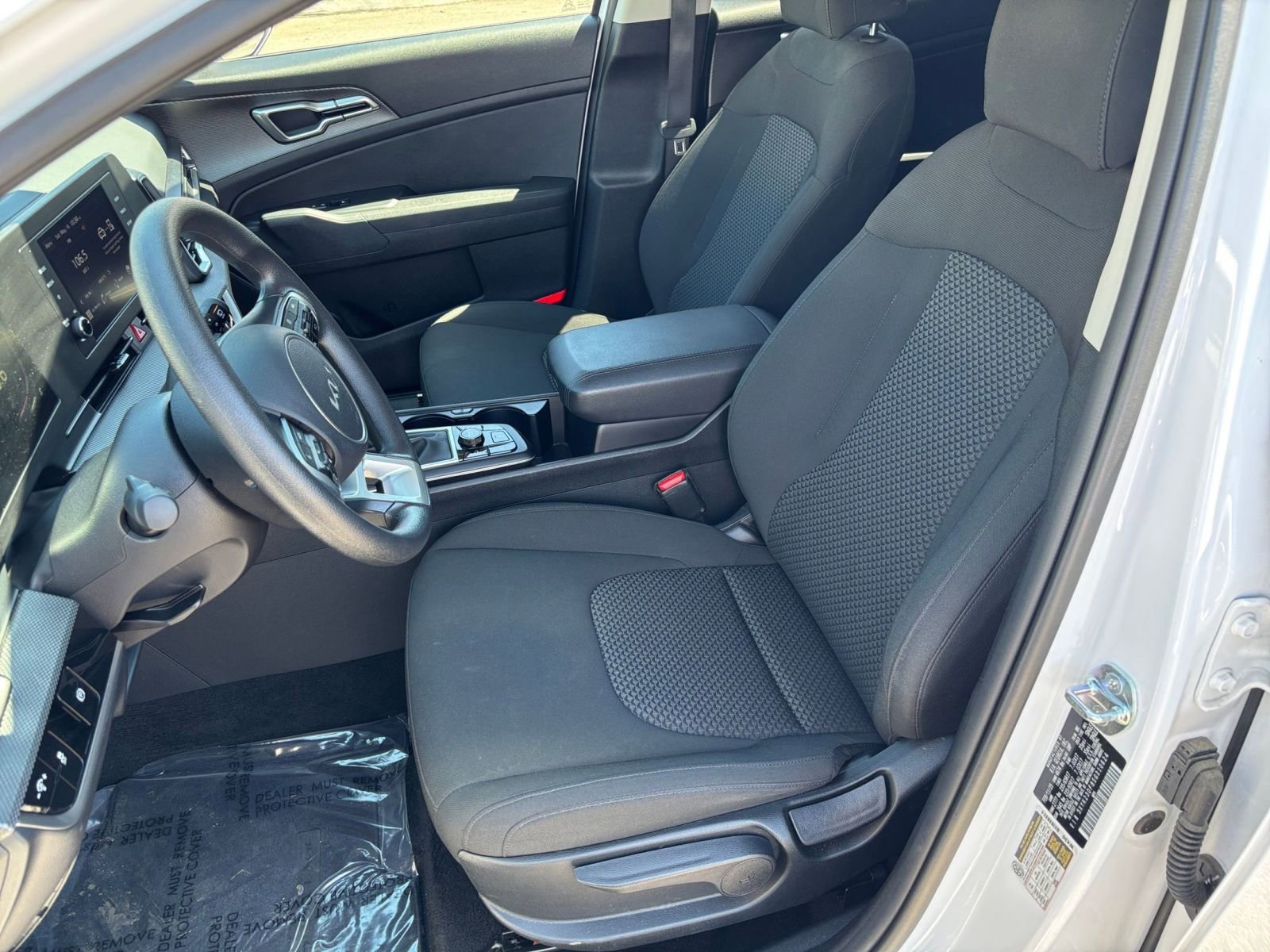 Used 2025 Kia Sportage LX FWD image 36