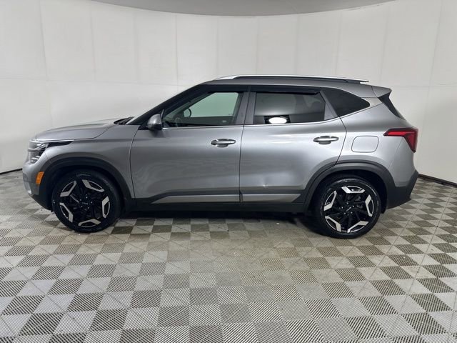 Used 2024 Kia Seltos SX w/ SX Sunroof Package image 3