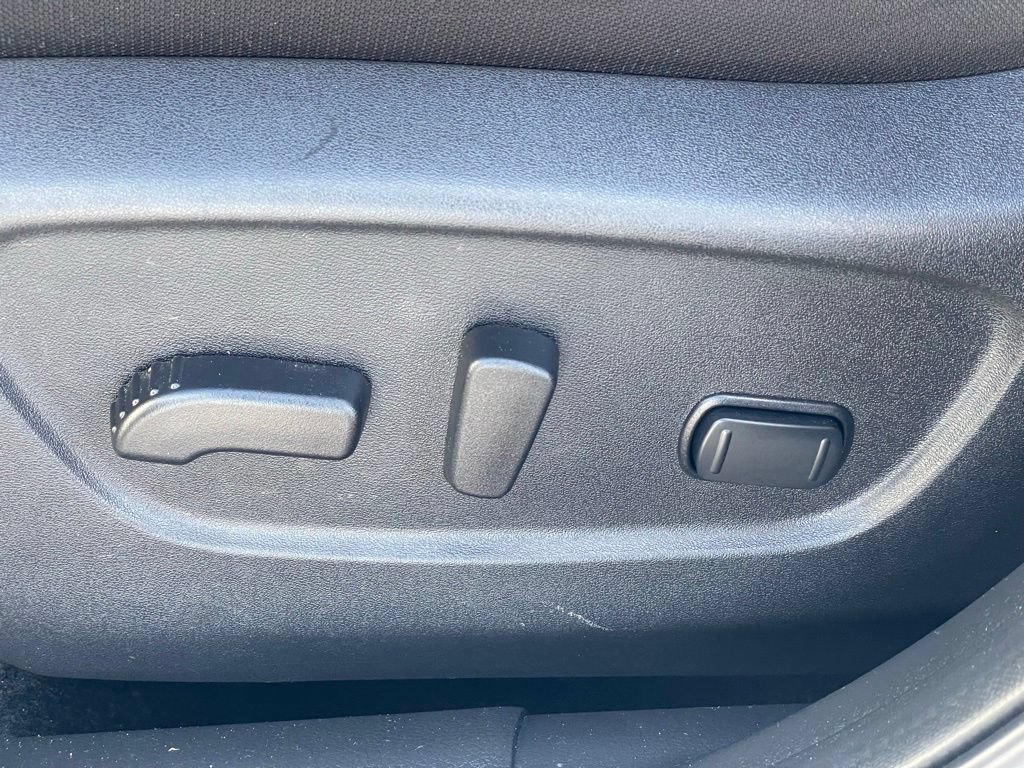 Certified 2021 Nissan Rogue Sport SV AWD/4WD image 13
