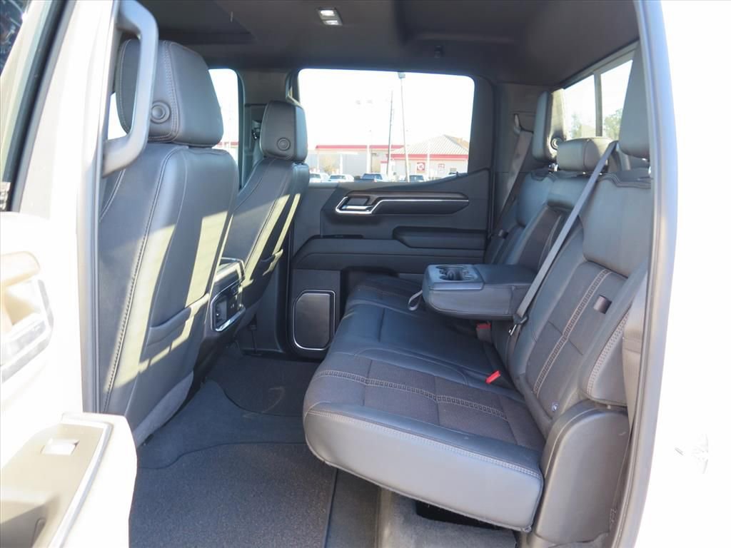 Used 2024 Chevrolet Silverado 1500 High Country w/ High Country Premium Package image 24