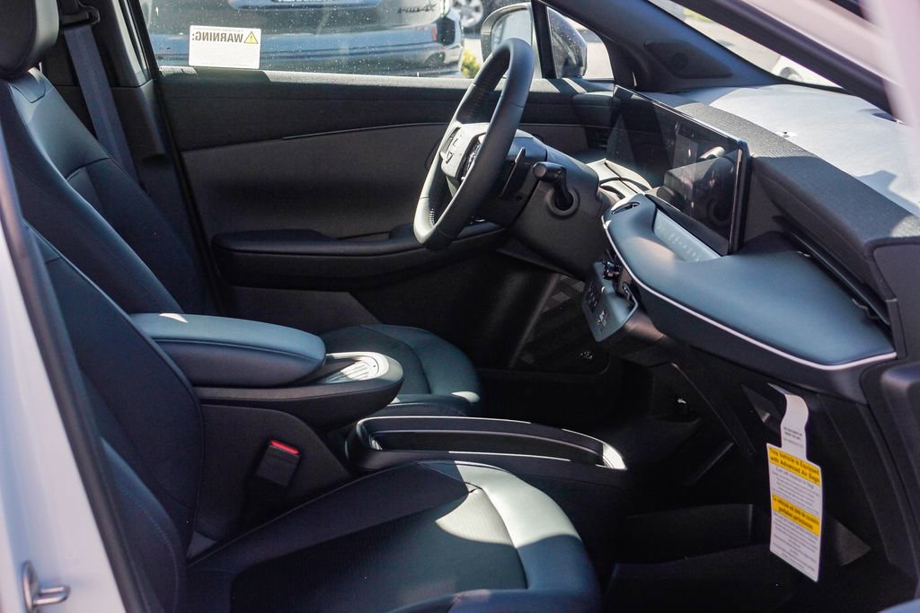 New 2026 Nissan Leaf SV+ w/ Floor Mat Package (SV+) FWD image 19