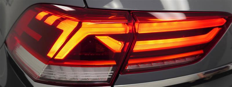 Used 2021 Volkswagen Atlas Cross Sport SEL Premium image 54