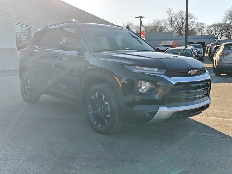 Used 2022 Chevrolet TrailBlazer LT image 3