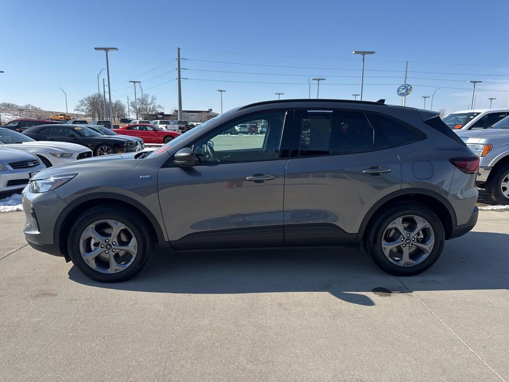 Used 2025 Ford Escape ST-Line image 22