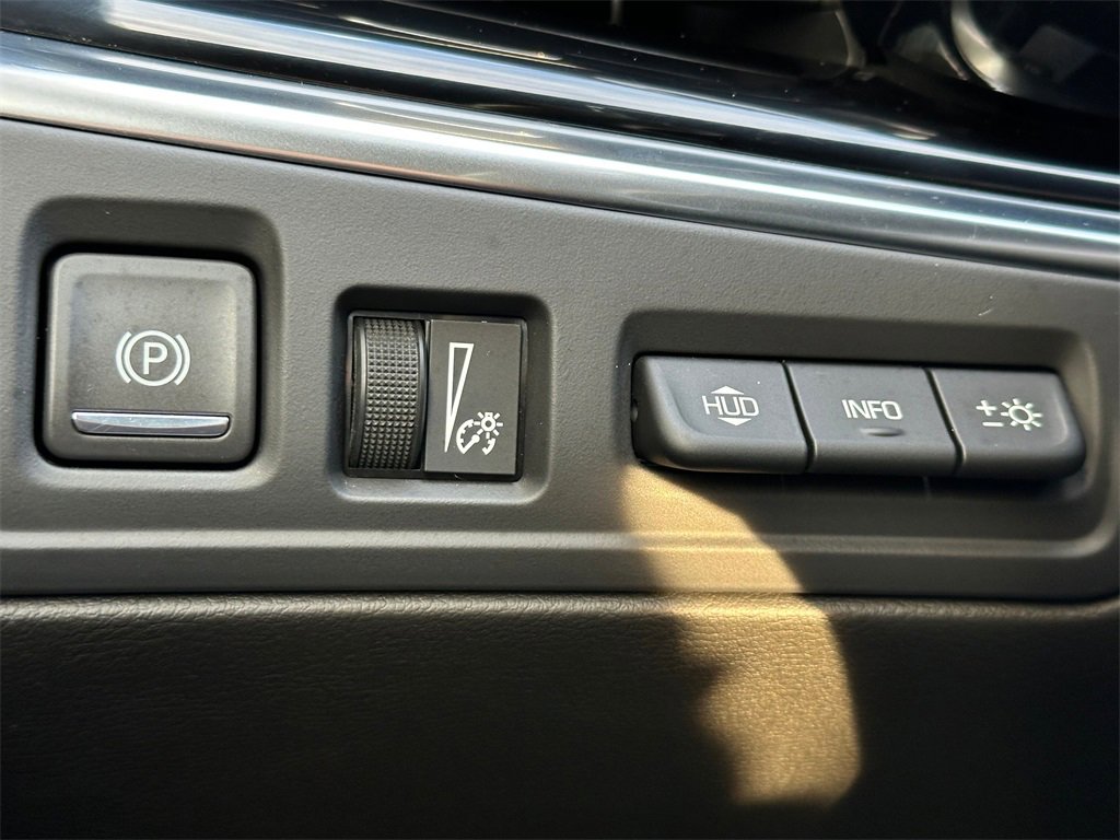 Used 2022 Cadillac XT6 Premium Luxury w/ LPO, Radiant Package image 30