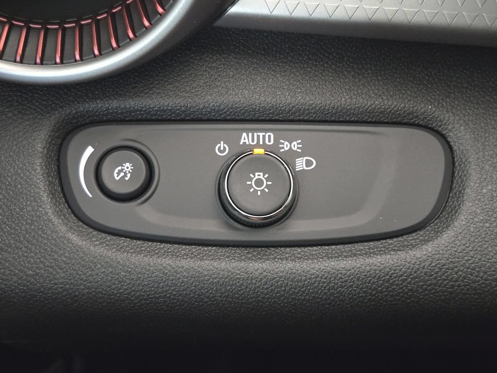 New 2026 Chevrolet Trax RS w/ Driver Confidence Package FWD image 22