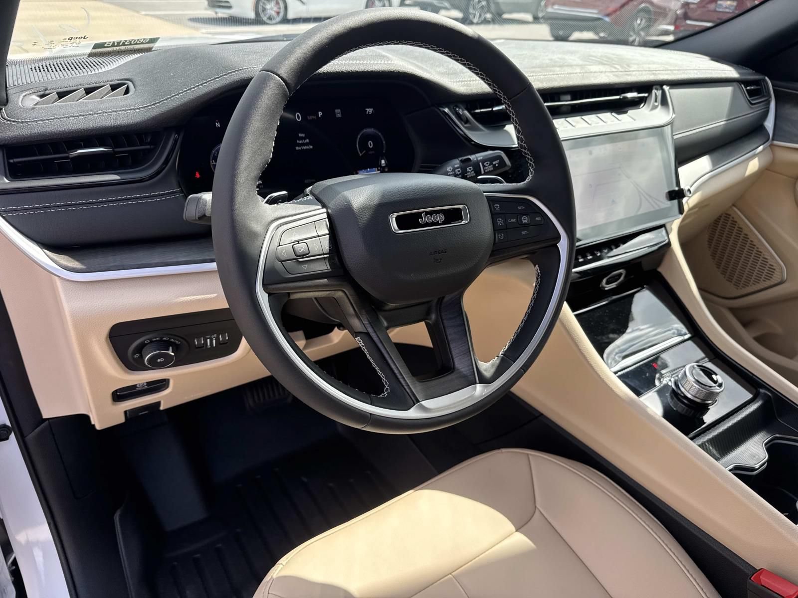 Used 2026 Jeep Grand Cherokee Limited RWD image 17