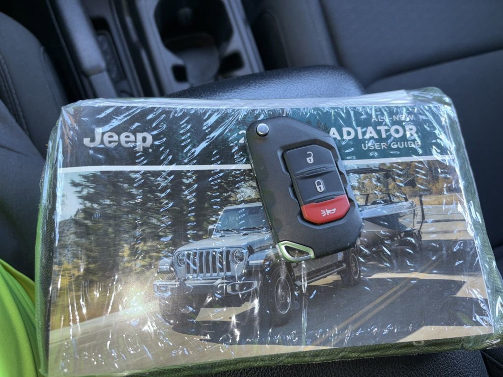 Used 2020 Jeep Gladiator Sport w/ Quick Order Package 24S AWD/4WD image 18