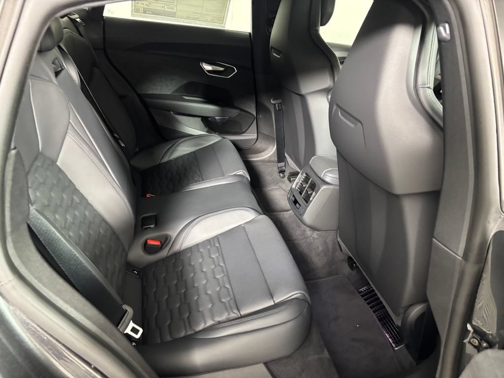 New 2026 Audi S e-tron GT Premium Plus AWD/4WD image 12