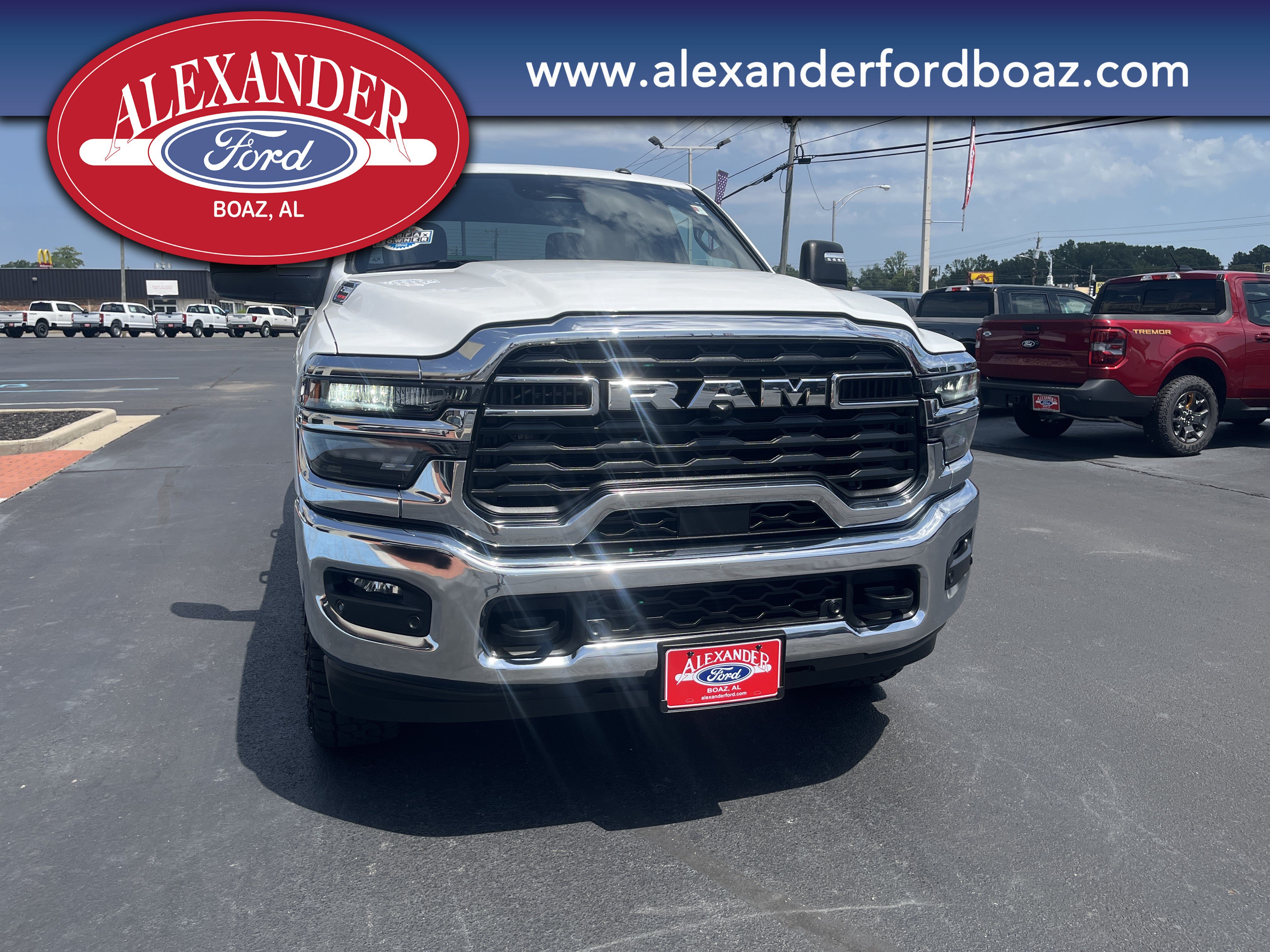 Used 2025 RAM 2500 Big Horn AWD/4WD image 5