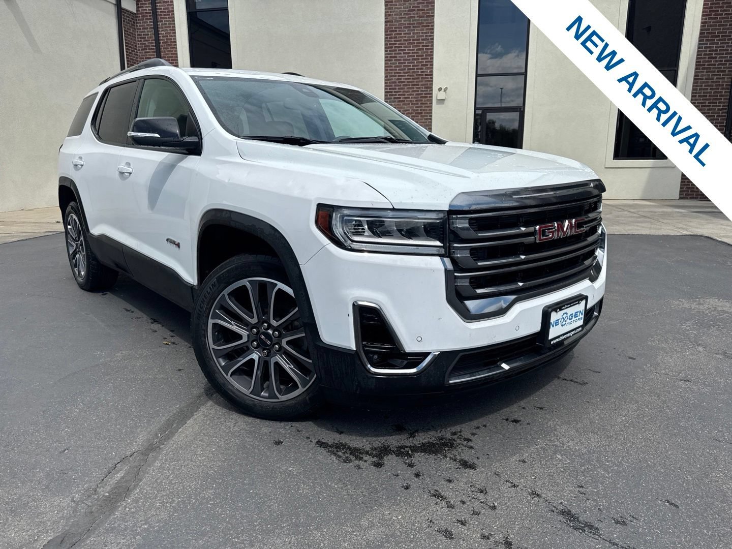 Used 2020 GMC Acadia AT4 w/ Driver Alert Package II AWD/4WD image 1