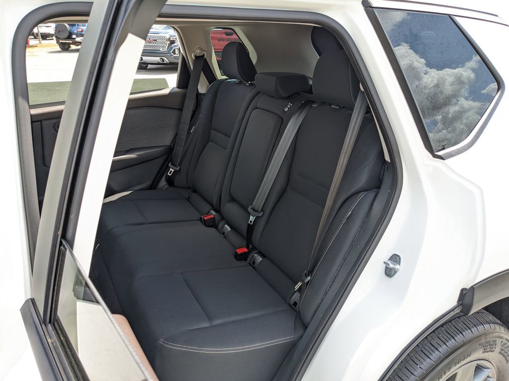 Used 2023 Nissan Rogue S image 36