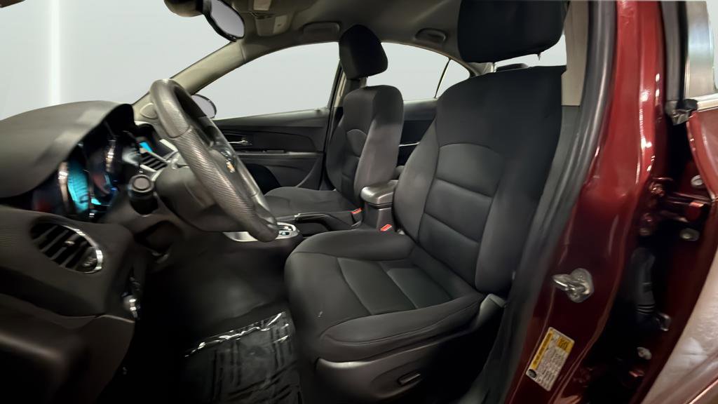 Used 2016 Chevrolet Cruze LT FWD image 23