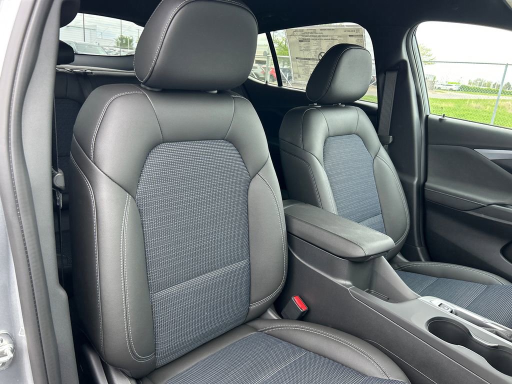 New 2026 Buick Envista Sport Touring FWD image 35