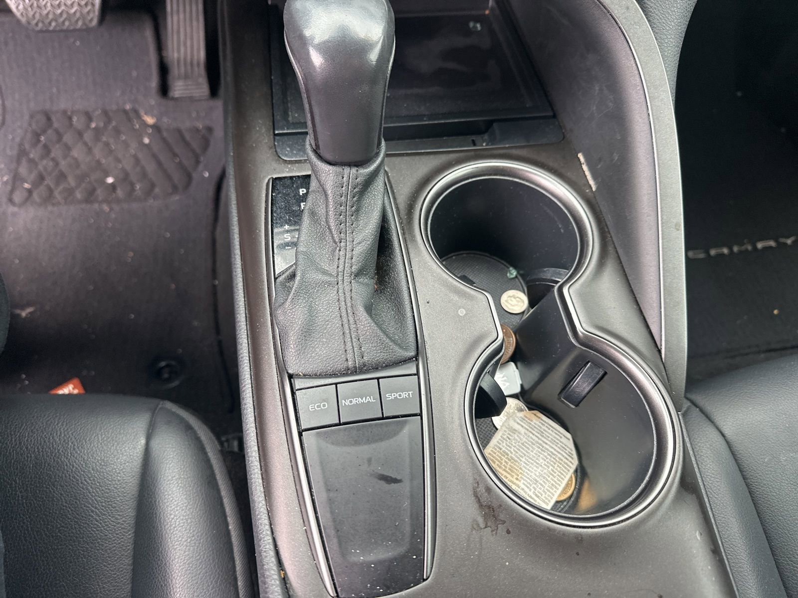 Certified 2022 Toyota Camry SE w/ Carpet Mat Package (TMS) image 13