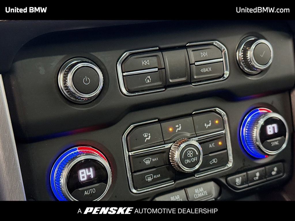 Used 2022 GMC Yukon SLT w/ SLT Premium Package image 11