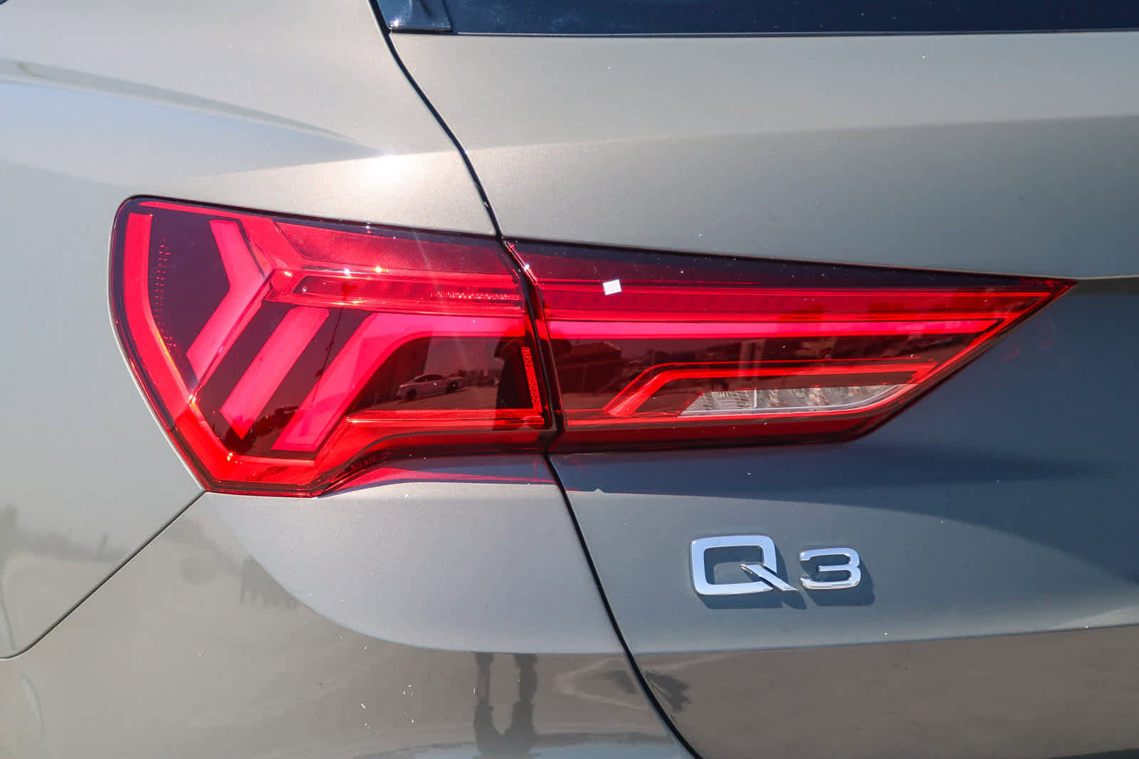 Used 2025 Audi Q3 2.0T Premium w/ Convenience Package image 10