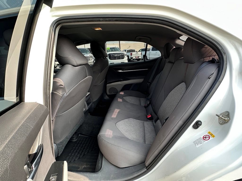 Used 2019 Toyota Camry LE FWD image 25