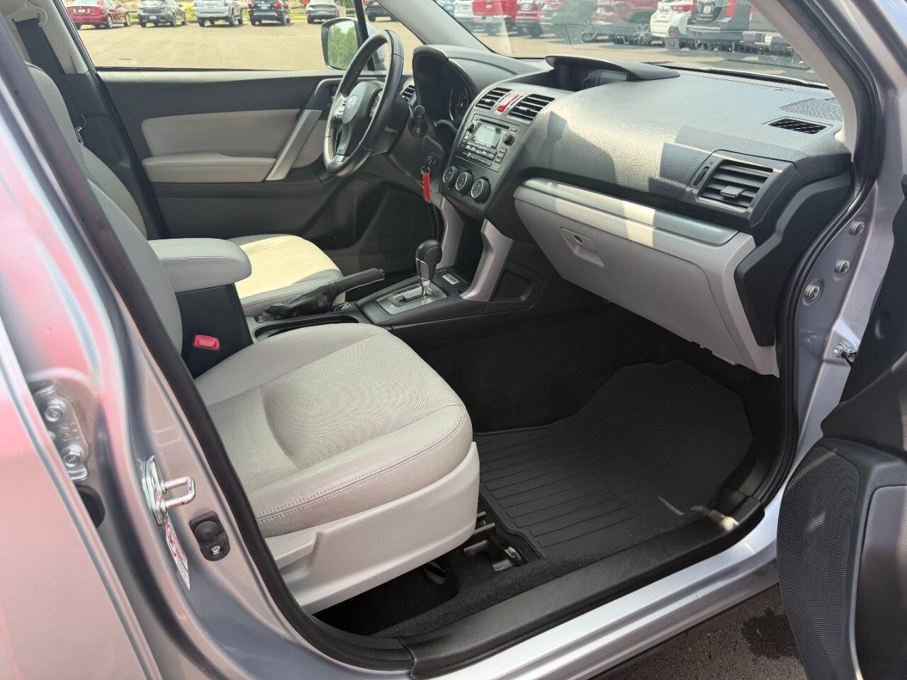 Used 2015 Subaru Forester 2.5i Limited w/ Popular Package #2 AWD/4WD image 14