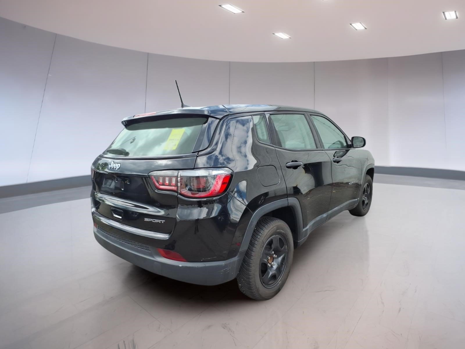 Used 2021 Jeep Compass Sport w/ Cold Weather Group FWD image 4