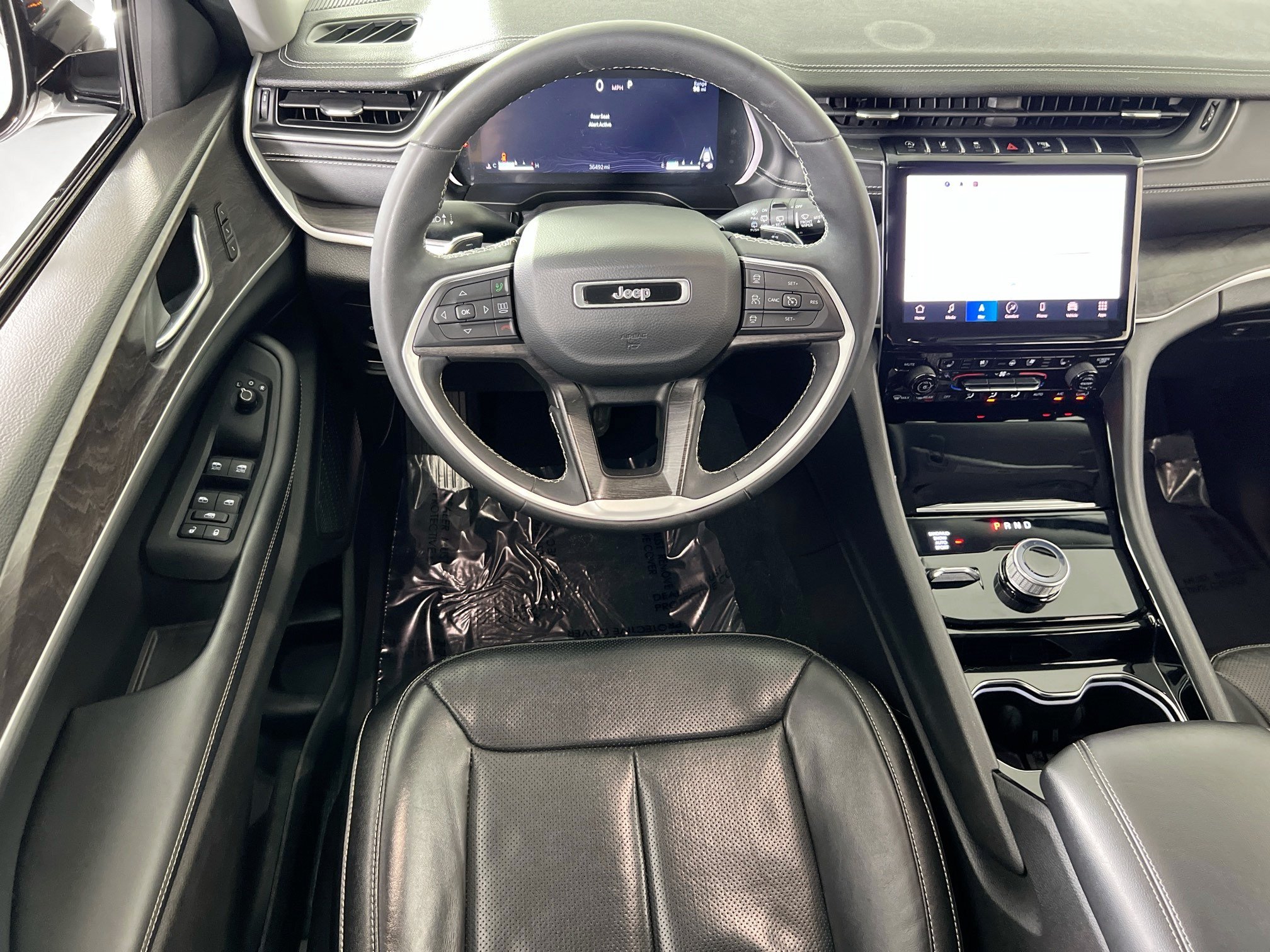 Used 2023 Jeep Grand Cherokee L Limited w/ Luxury Tech Group II AWD/4WD image 22
