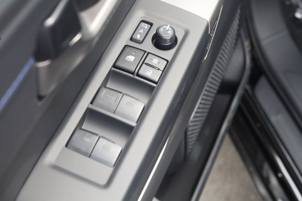 New 2026 Toyota Sequoia Platinum AWD/4WD image 18