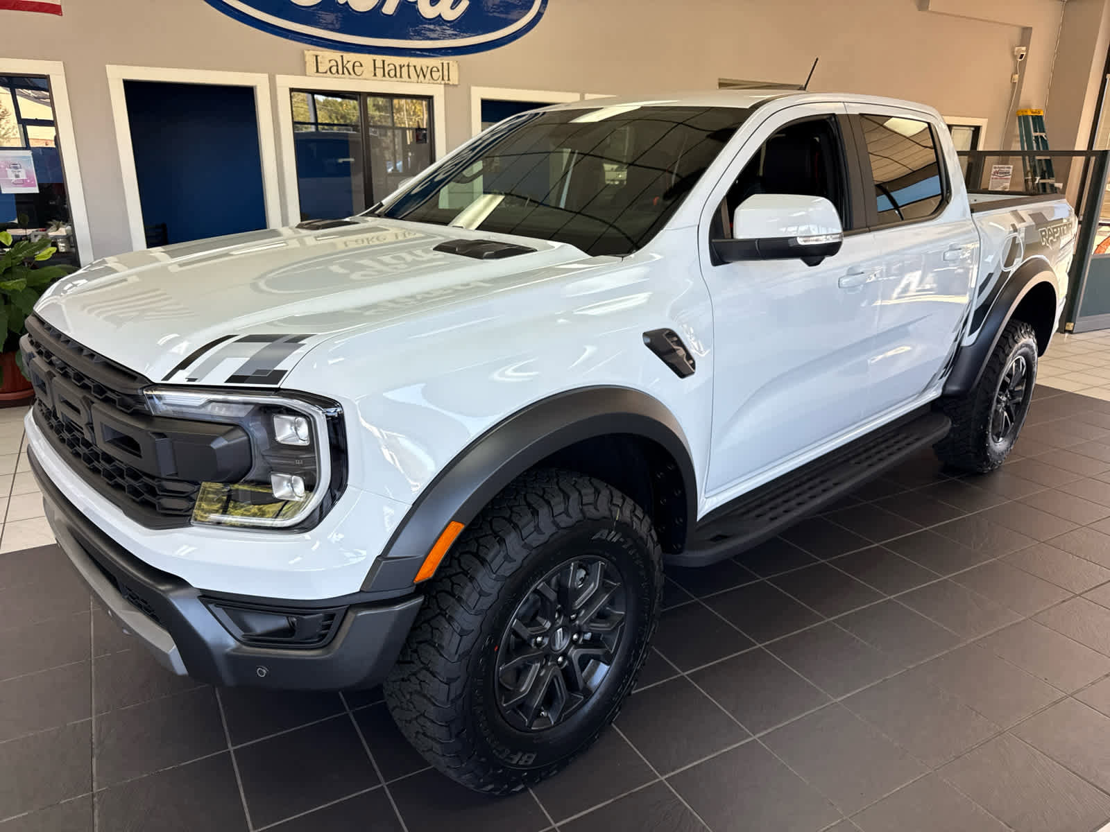 Used 2025 Ford Ranger Raptor image 4