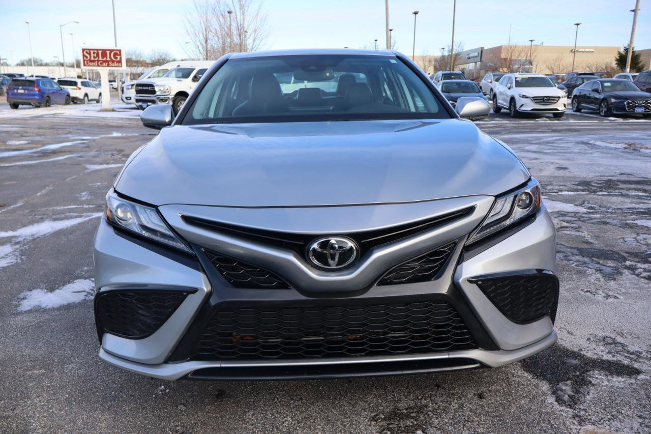 Used 2024 Toyota Camry XSE image 2