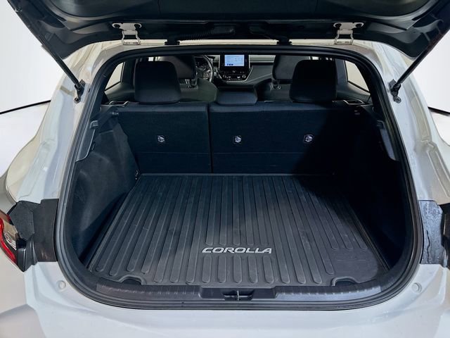 Used 2025 Toyota Corolla SE w/ SE Package image 8