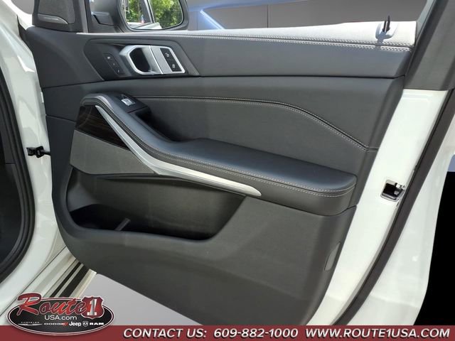 Used 2025 BMW X7 xDrive40i AWD/4WD image 15