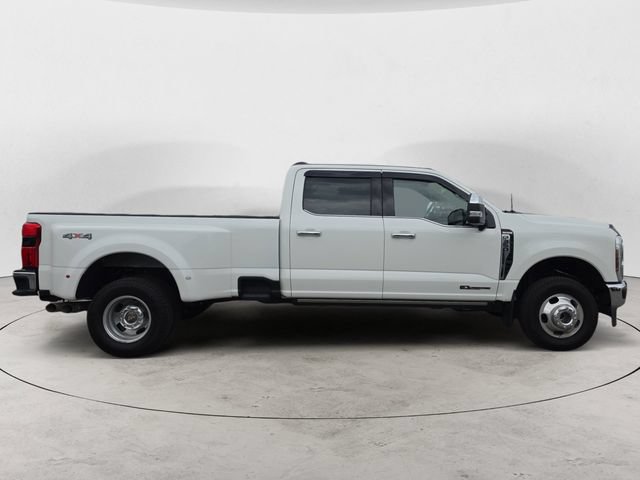 Certified 2025 Ford F350 King Ranch AWD/4WD image 4