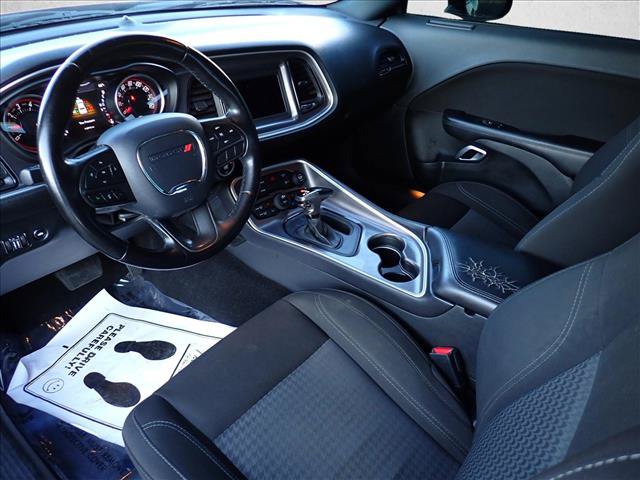 Used 2020 Dodge Challenger SXT RWD image 9