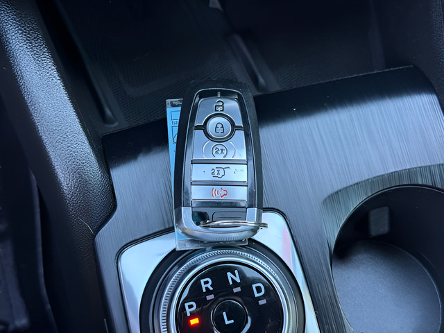 Used 2025 Ford Escape ST-Line Elite w/ Premium Technology Package AWD/4WD image 13