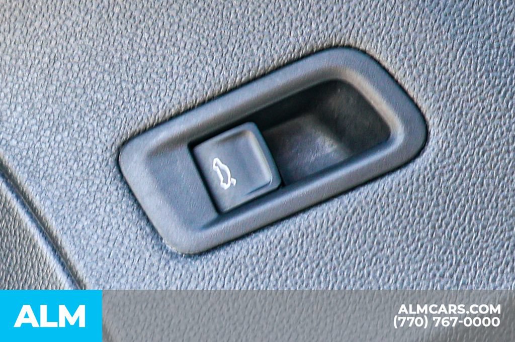 Used 2024 Volkswagen Atlas Cross Sport SE FWD image 50