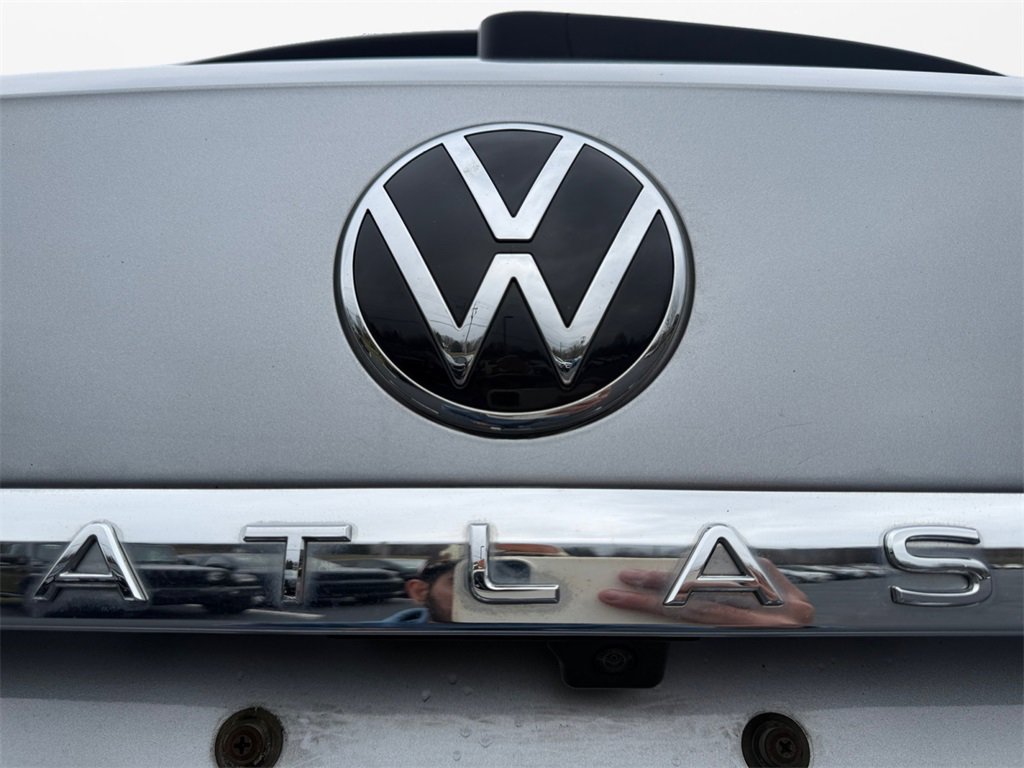 Used 2022 Volkswagen Atlas Cross Sport SE image 17