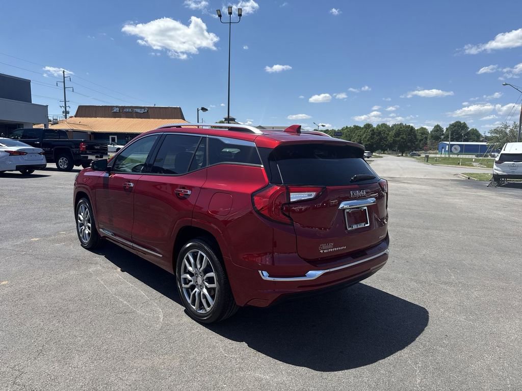 Used 2023 GMC Terrain Denali w/ Denali Premium Package AWD/4WD image 12
