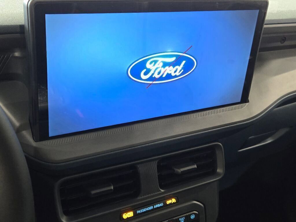 New 2025 Ford Maverick XLT w/ XLT Luxury Package image 21