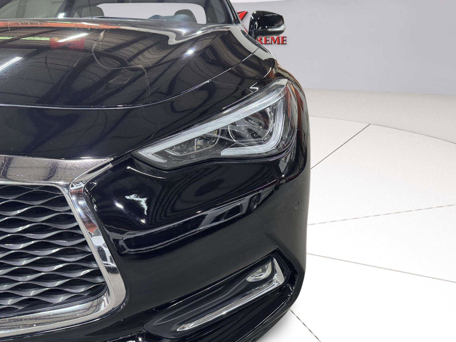 Used 2017 INFINITI Q60 3.0t w/ Premium Plus Package 3.0T AWD/4WD image 11