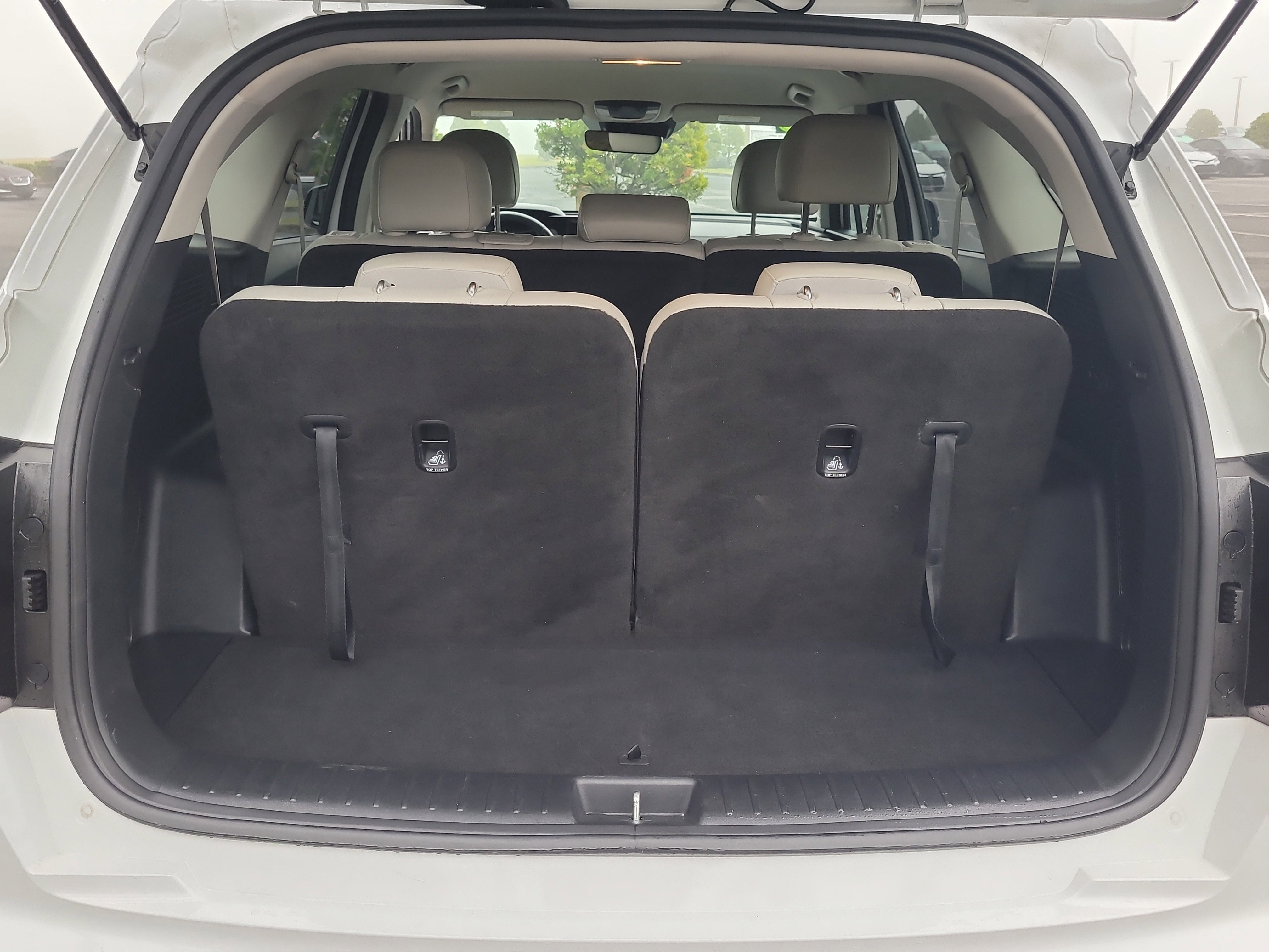 Used 2023 Kia Sorento S image 11