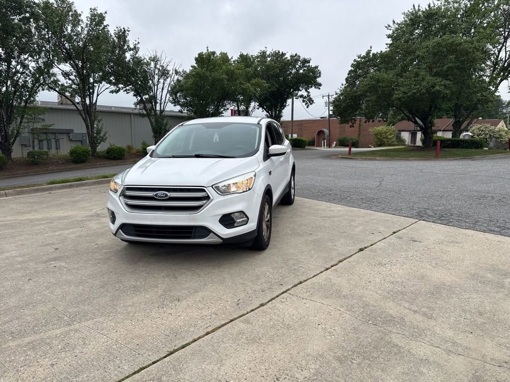 Used 2017 Ford Escape SE FWD image 13