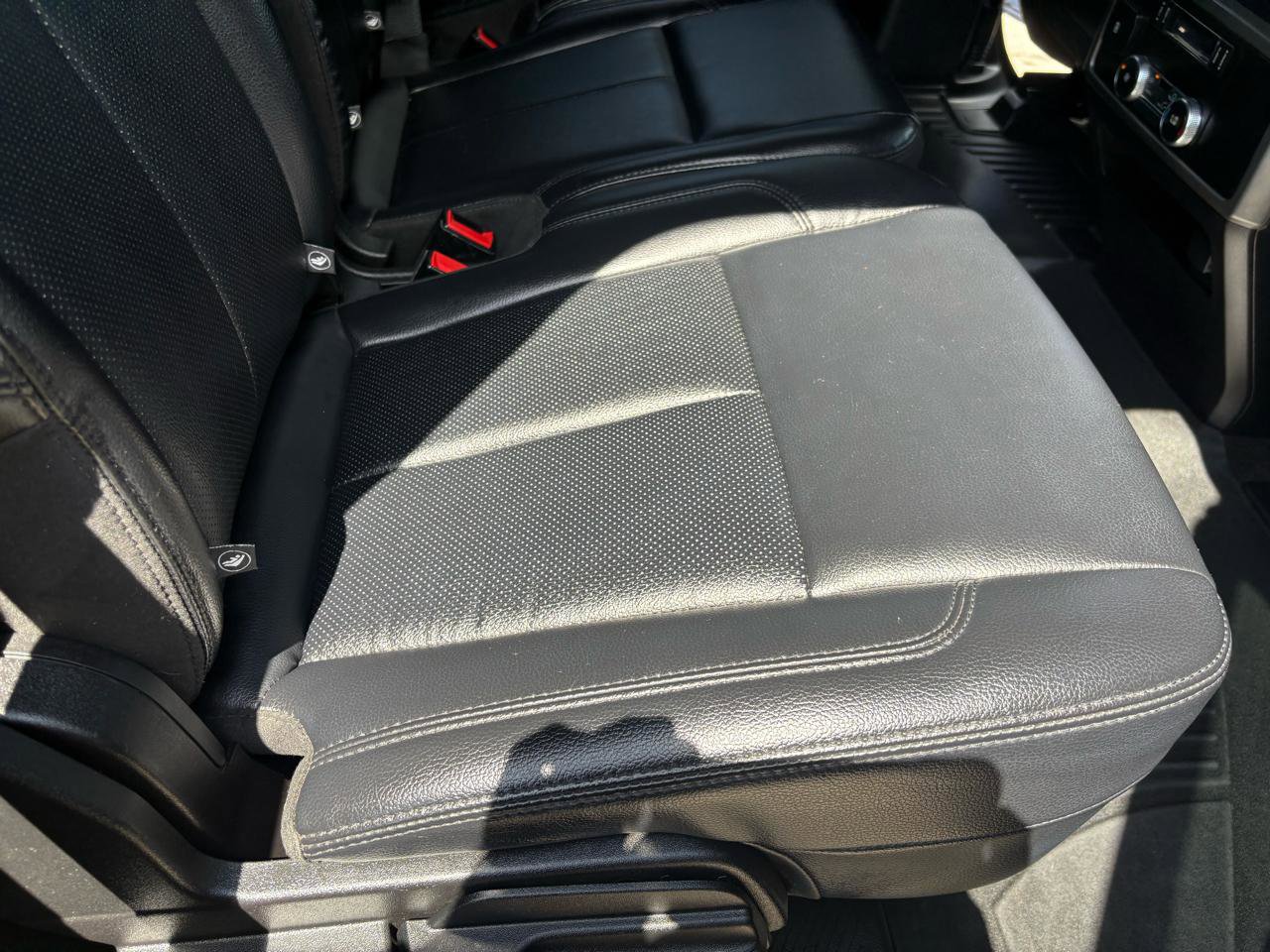Used 2019 Ford Expedition XLT w/ Equipment Group 201A AWD/4WD image 51